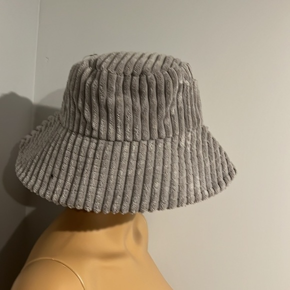 NWOT Bucket Hat - Picture 8 of 12